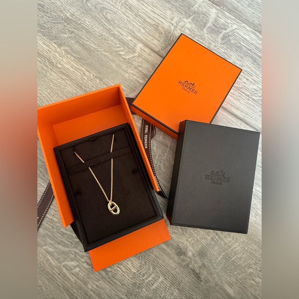 Authentic Hermes 18k Farandole pendant, small model